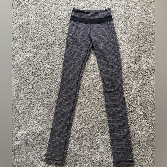 Lululemon Skinny Groove Pant Leggings Womens Size 2 Inseam 33 - Picture 1 of 11